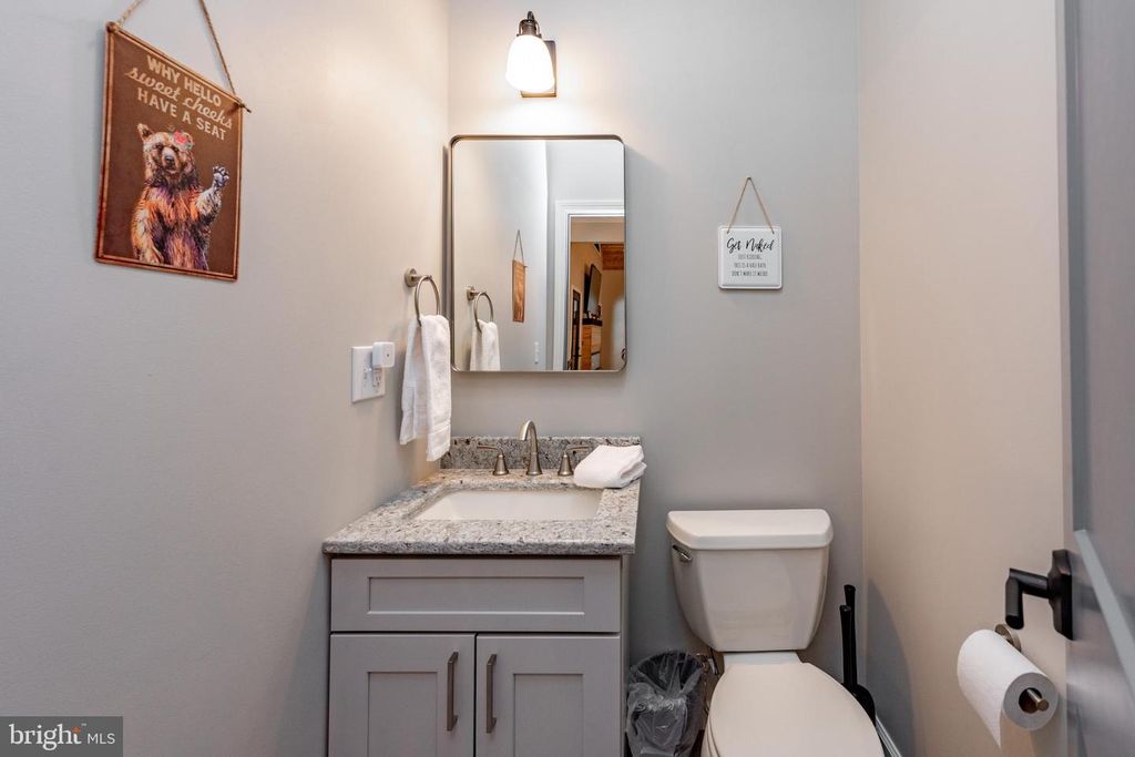 Image 27 of property listing at 220 BILTMORE VW, Mc Henry, MD 21541