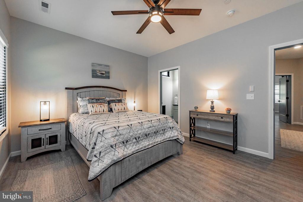 Image 30 of property listing at 220 BILTMORE VW, Mc Henry, MD 21541
