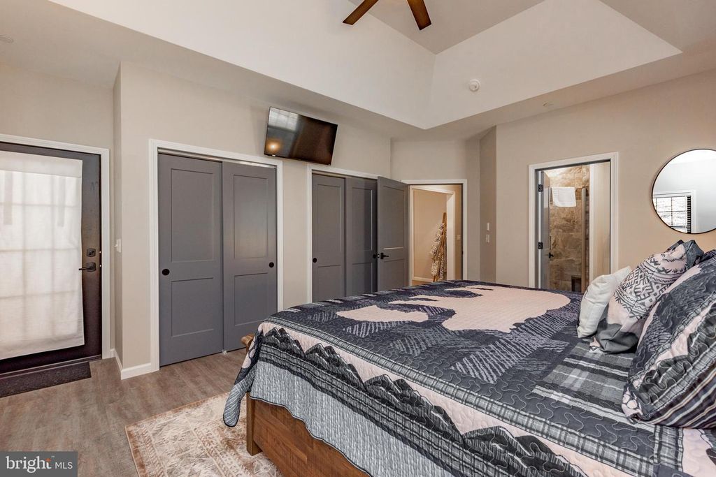 Image 38 of property listing at 220 BILTMORE VW, Mc Henry, MD 21541