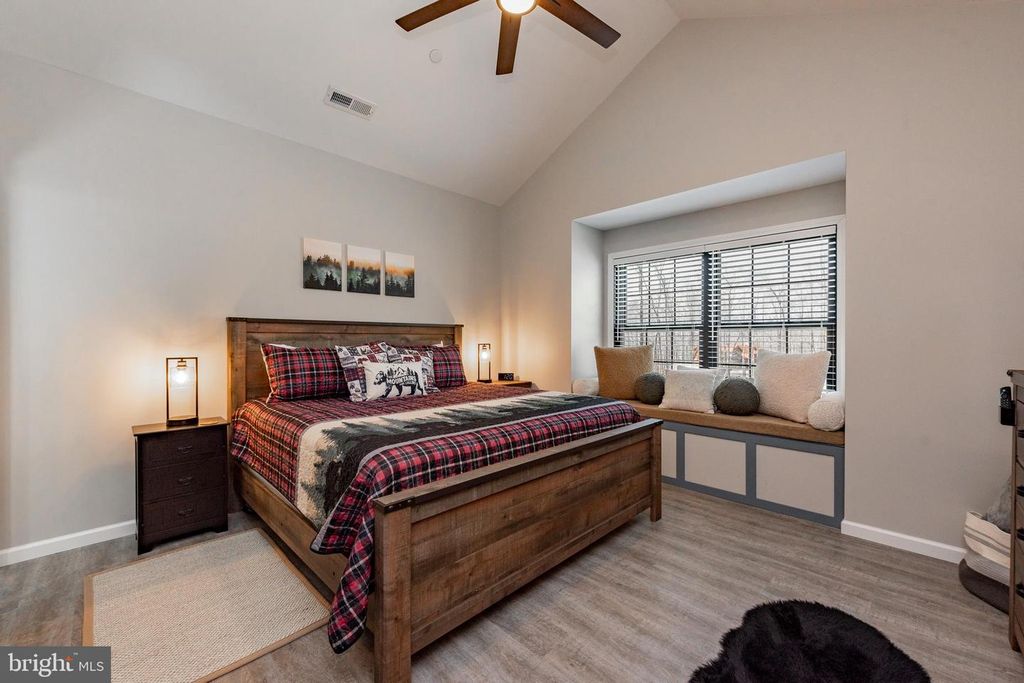 Image 44 of property listing at 220 BILTMORE VW, Mc Henry, MD 21541