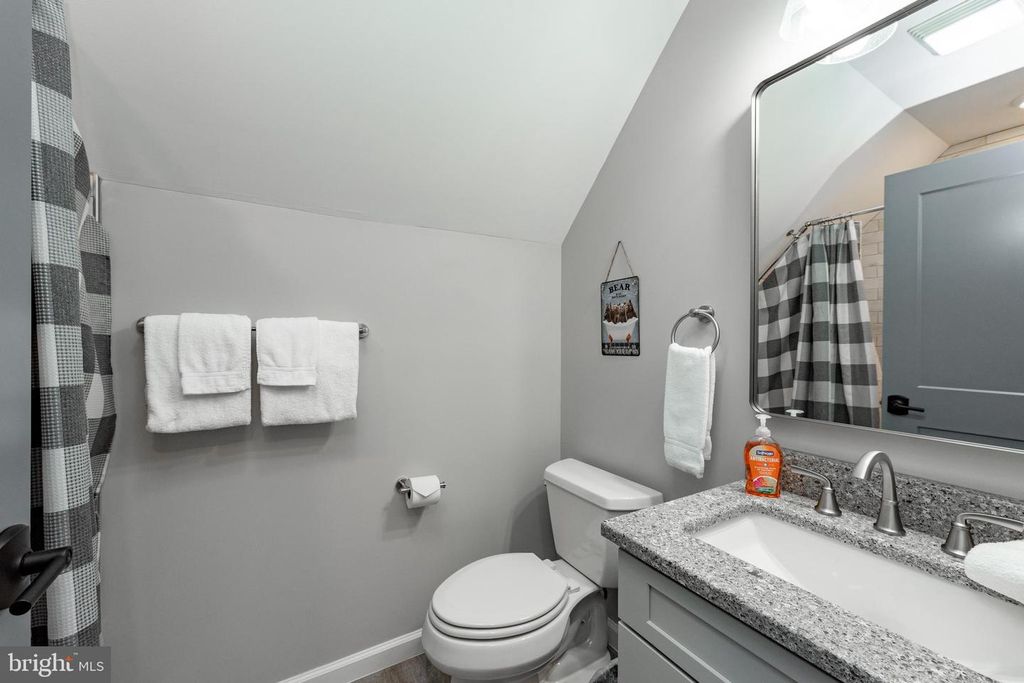 Image 52 of property listing at 220 BILTMORE VW, Mc Henry, MD 21541
