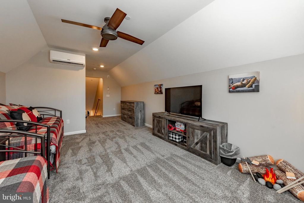 Image 54 of property listing at 220 BILTMORE VW, Mc Henry, MD 21541