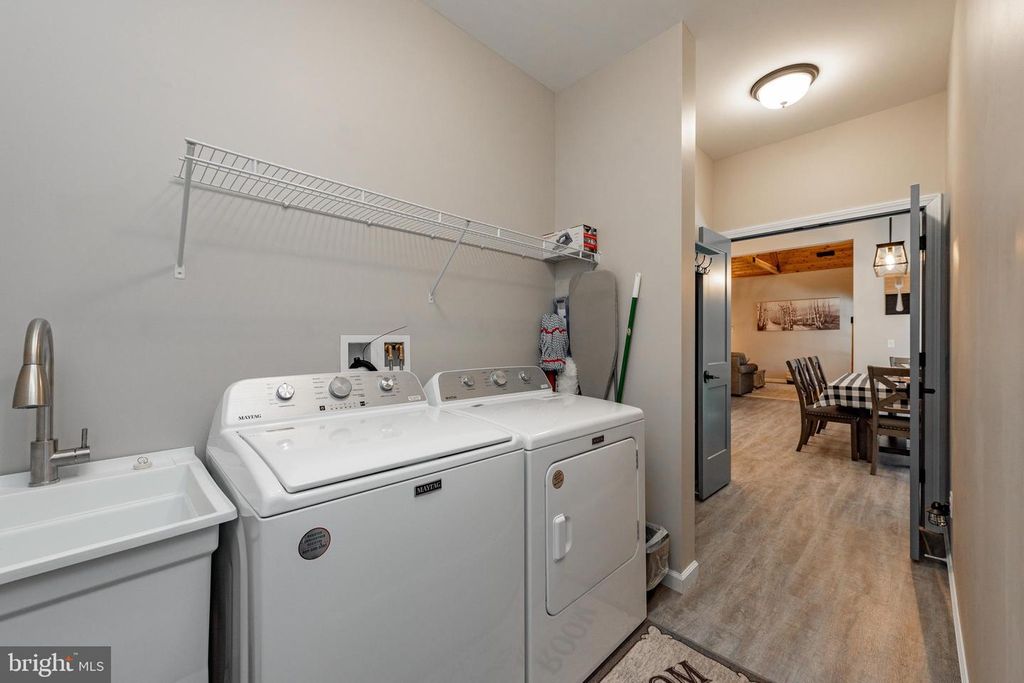 Image 56 of property listing at 220 BILTMORE VW, Mc Henry, MD 21541