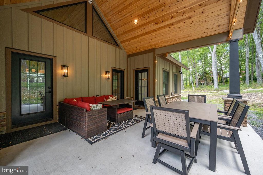 Image 68 of property listing at 220 BILTMORE VW, Mc Henry, MD 21541