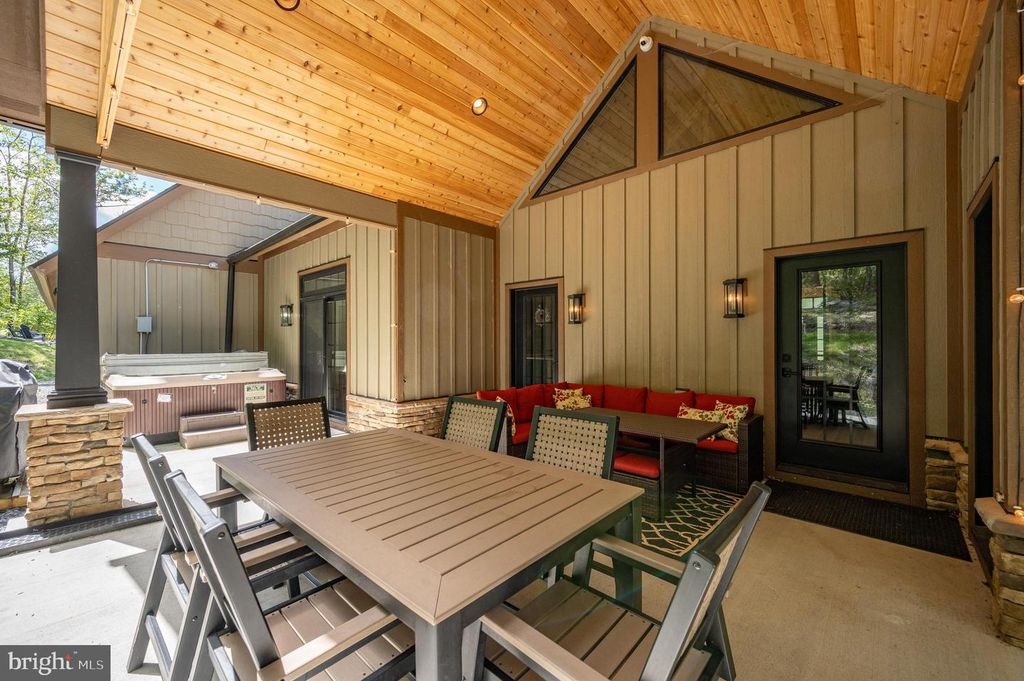Image 69 of property listing at 220 BILTMORE VW, Mc Henry, MD 21541