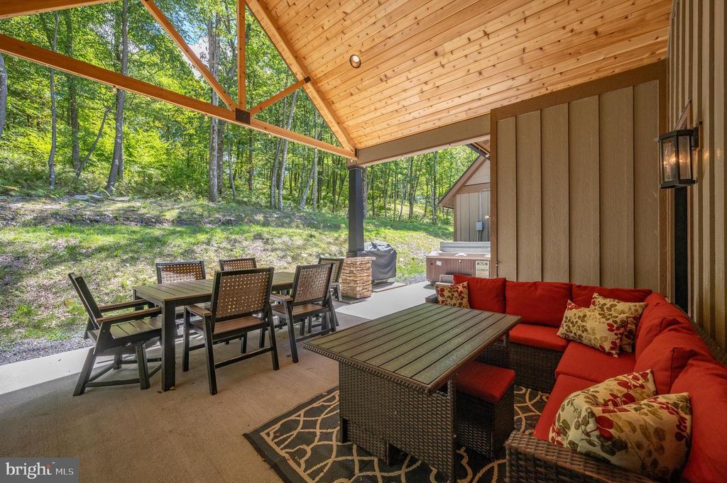 Image 70 of property listing at 220 BILTMORE VW, Mc Henry, MD 21541