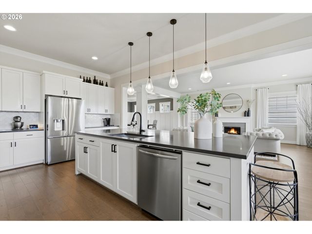15388 Sw SEINE Dr, Portland, OR 97224