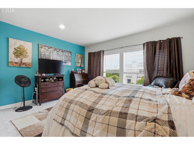 15388 Sw SEINE Dr, Portland, OR 97224