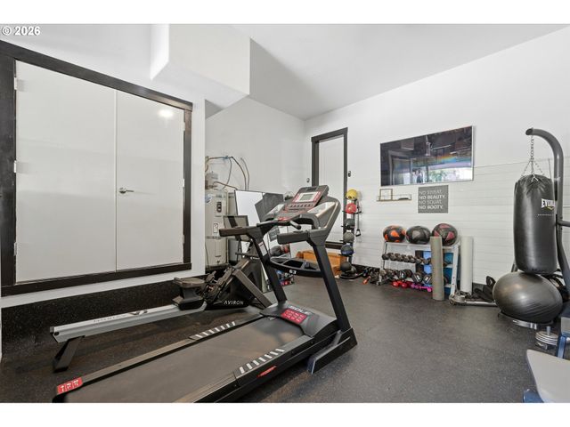 15388 Sw SEINE Dr, Portland, OR 97224