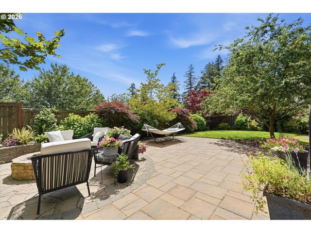 15388 Sw SEINE Dr, Portland, OR 97224