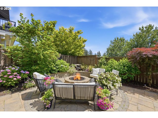 15388 Sw SEINE Dr, Portland, OR 97224