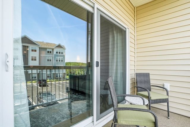 2 Codman Way 2203, Westborough, MA 01581