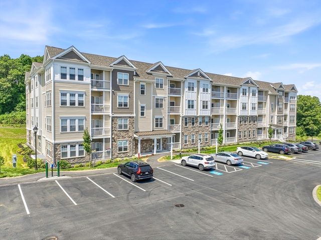 2 Codman Way 2203, Westborough, MA 01581