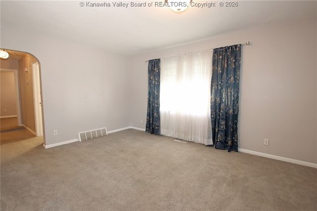 2211 W Virginia Avenue, Dunbar, WV 25064