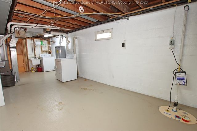 2211 W Virginia Avenue, Dunbar, WV 25064