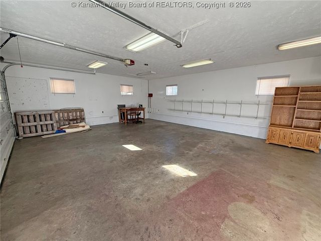 2211 W Virginia Avenue, Dunbar, WV 25064