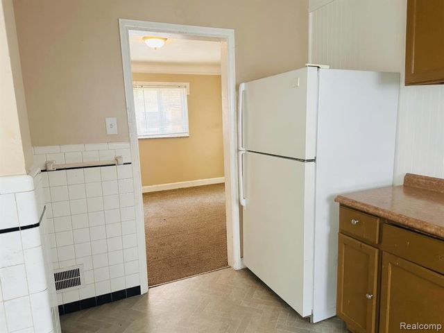 18043 Syracuse Street, Detroit, MI 48234
