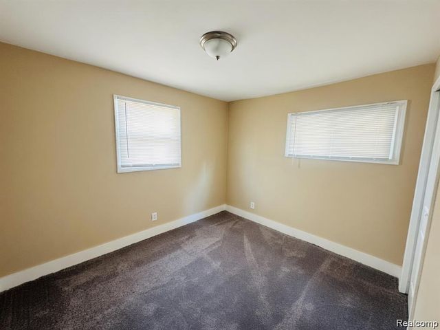 18043 Syracuse Street, Detroit, MI 48234