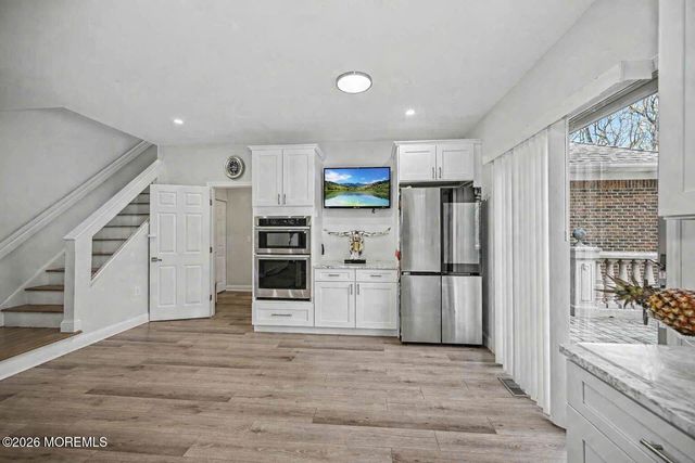 14 Black Walnut Way, Marlboro, NJ 07746