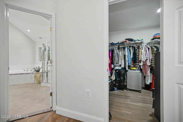 14 Black Walnut Way, Marlboro, NJ 07746