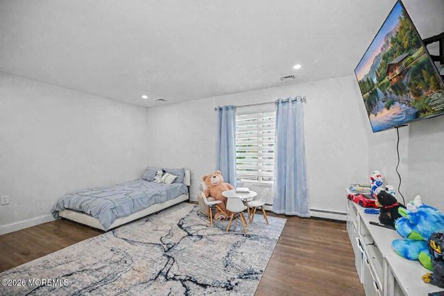 14 Black Walnut Way, Marlboro, NJ 07746