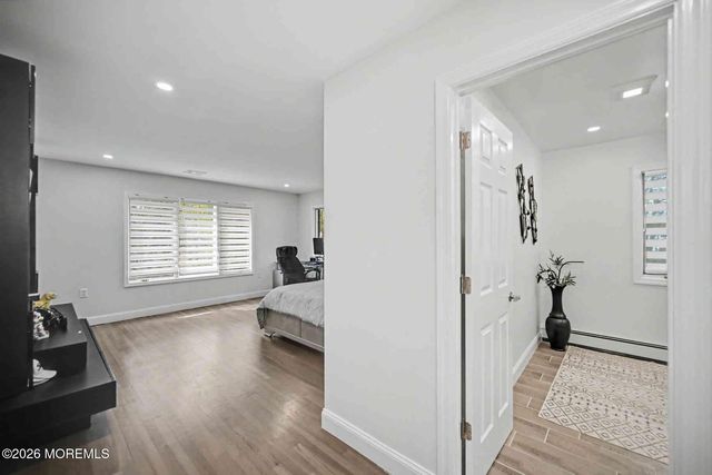 14 Black Walnut Way, Marlboro, NJ 07746