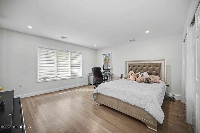 14 Black Walnut Way, Marlboro, NJ 07746