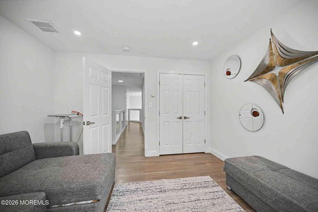 14 Black Walnut Way, Marlboro, NJ 07746