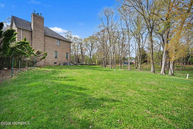 14 Black Walnut Way, Marlboro, NJ 07746