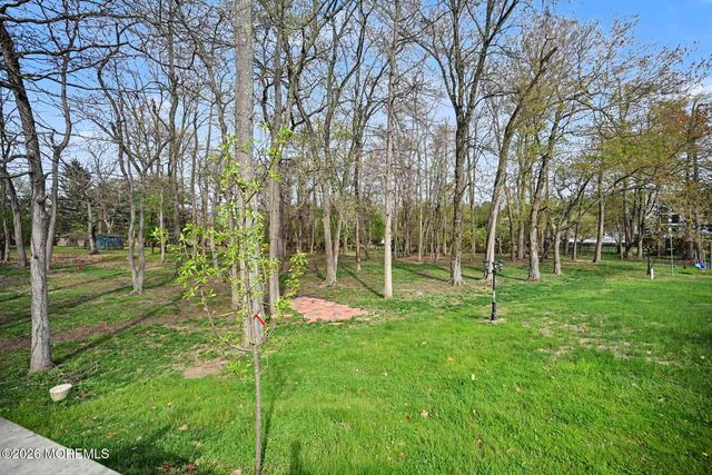 14 Black Walnut Way, Marlboro, NJ 07746