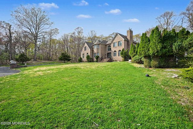 14 Black Walnut Way, Marlboro, NJ 07746