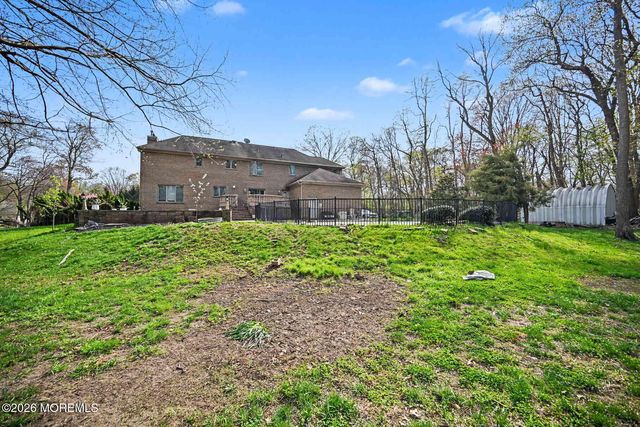 14 Black Walnut Way, Marlboro, NJ 07746
