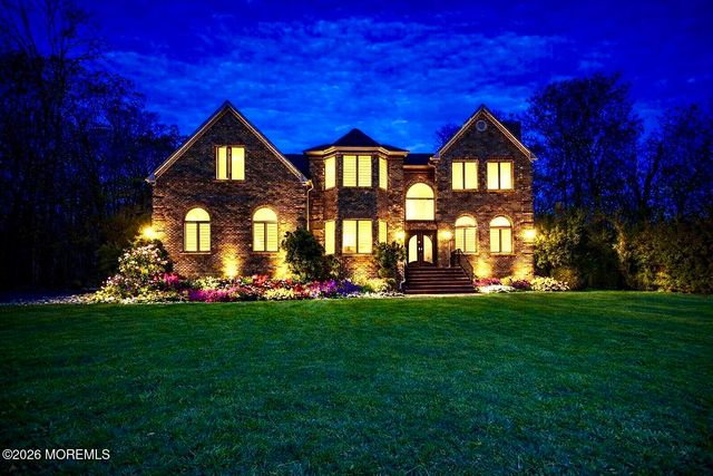 14 Black Walnut Way, Marlboro, NJ 07746