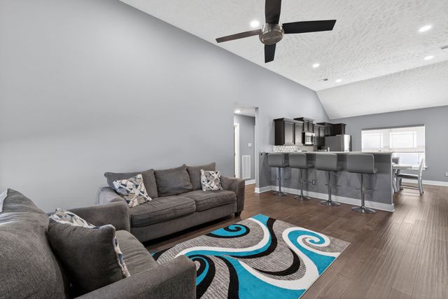 2216 Rolling Hills, Christiana, TN 37037