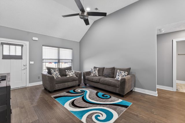 2216 Rolling Hills, Christiana, TN 37037