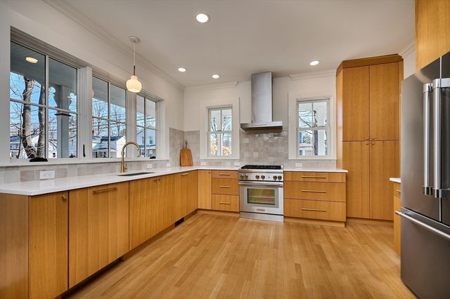 22 Lilly St., Northampton, MA 01062