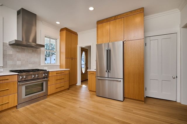 22 Lilly St., Northampton, MA 01062