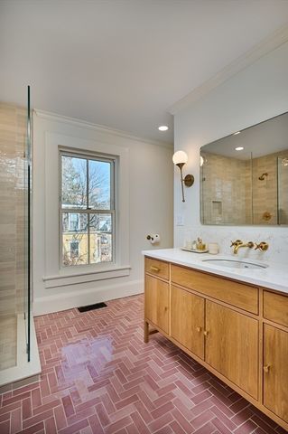 22 Lilly St., Northampton, MA 01062