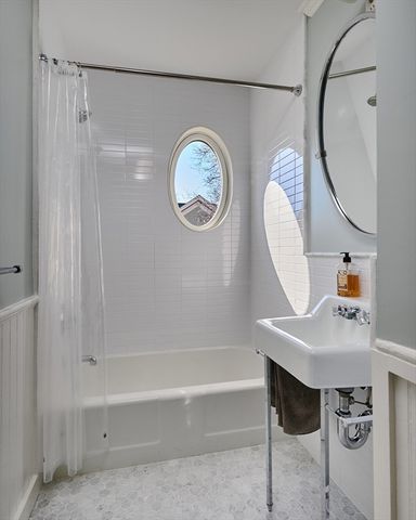 22 Lilly St., Northampton, MA 01062