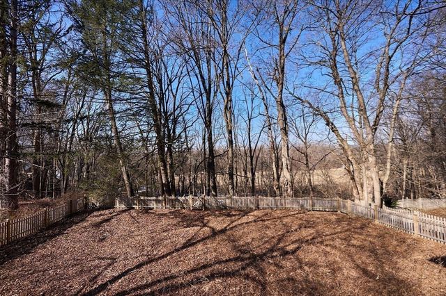 22 Lilly St., Northampton, MA 01062