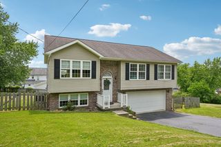 410 Lawnview Ave, Neshannock Twp, PA 16105