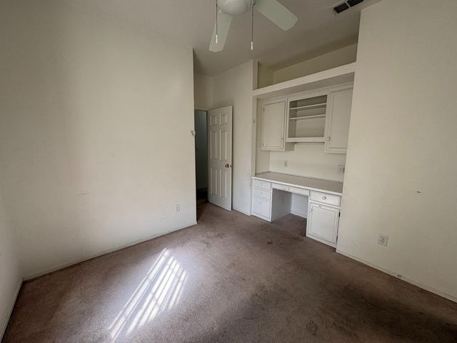 8110 Silverleaf Way, Sacramento, CA 95829