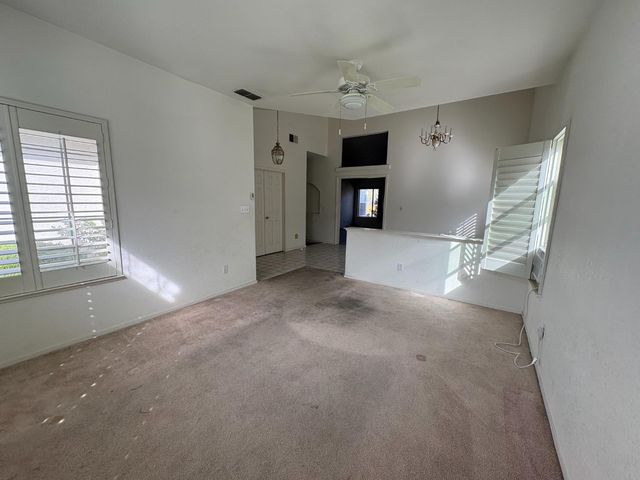 8110 Silverleaf Way, Sacramento, CA 95829