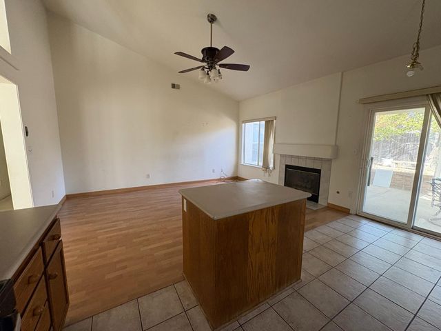 8110 Silverleaf Way, Sacramento, CA 95829