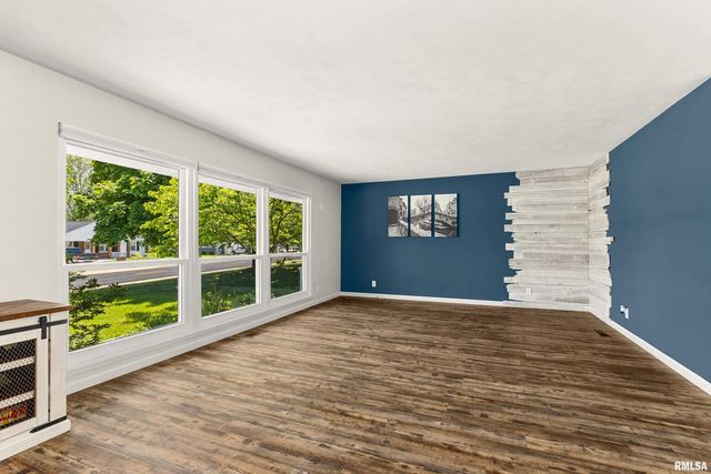 607 WESTGATE Road, Washington, IL 61571