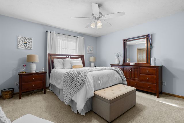 9885 HIGHSTONE Drive, Roscoe, IL 61073