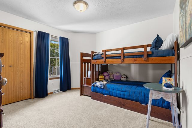 9885 HIGHSTONE Drive, Roscoe, IL 61073