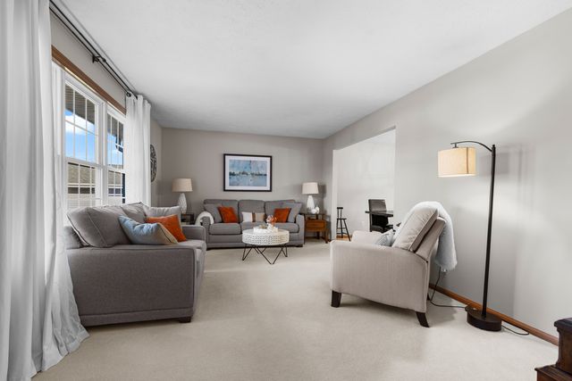 9885 HIGHSTONE Drive, Roscoe, IL 61073