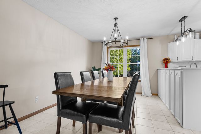 9885 HIGHSTONE Drive, Roscoe, IL 61073