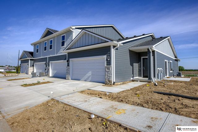4576 Schilling Court, Bellevue, NE 68133